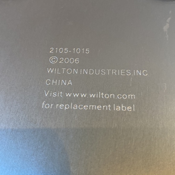 Wilton Princess crown cake pan mold Birthday Celebration 13x9 - Picture 5 of 5